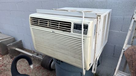 Window AC unit