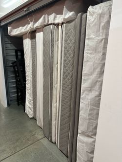 Twin mattresses
