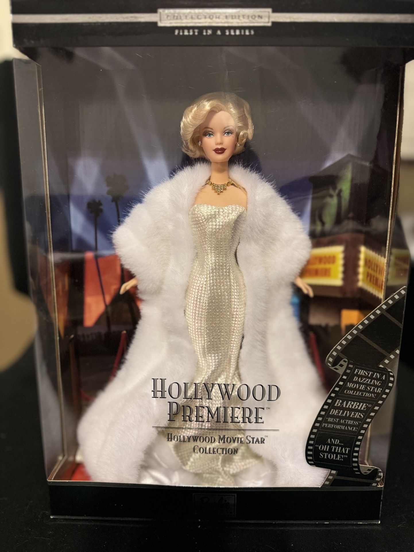 Marilyn Monroe Barbie Hollywood premier mint in box