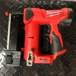 Milwaukee Mi2, 12-volt 23-Gauge Lithium-lon Cordless Pin Nailer (Tool-Only)