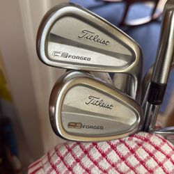 A Nice Set Of Titleist Forged CB Irons. Golf Clubs. 