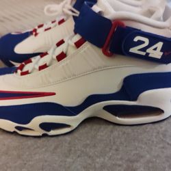  Nike Air Griffey Max 1. Ken Griffey Jr.'s  Size 10