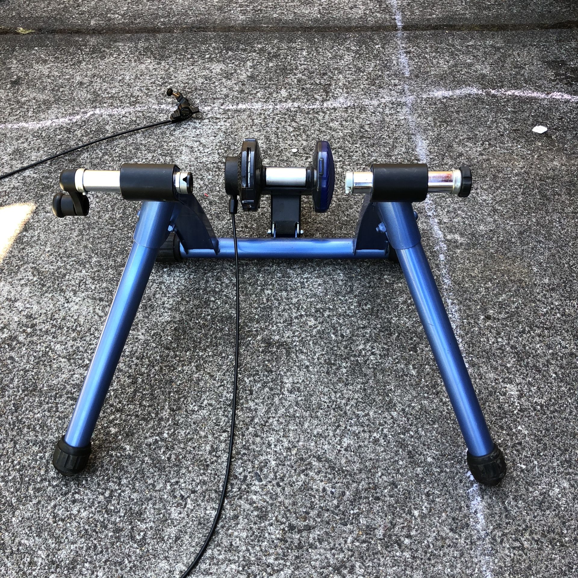 minoura mag 850 price