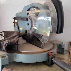Delta 10" Power Miter Saw. Good Condition.