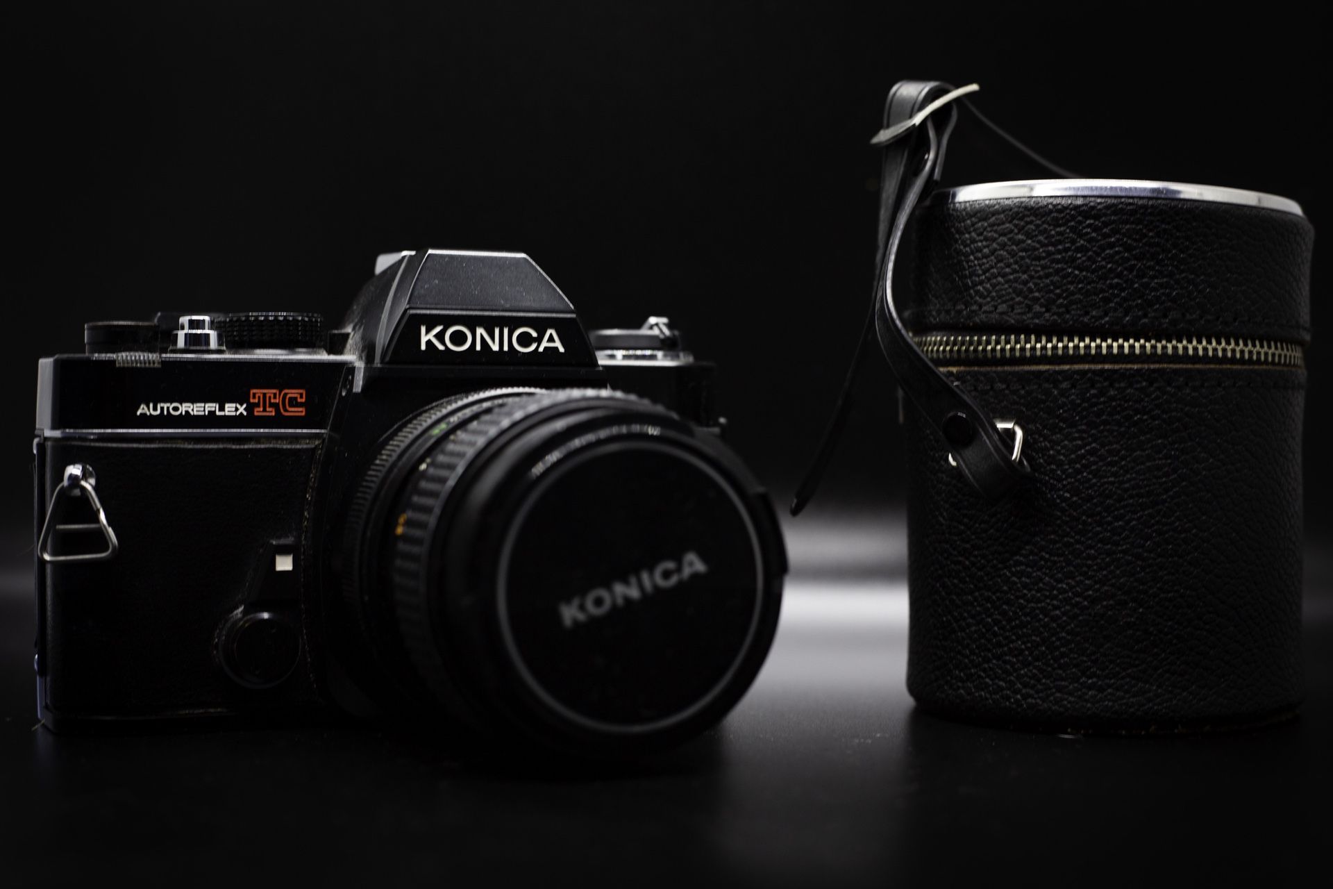 Konica Autoreflex TC - film camera