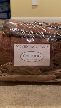 Woven Jacquard 4 Piece Duvet Set (Cal King)