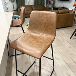 2 Barstools 