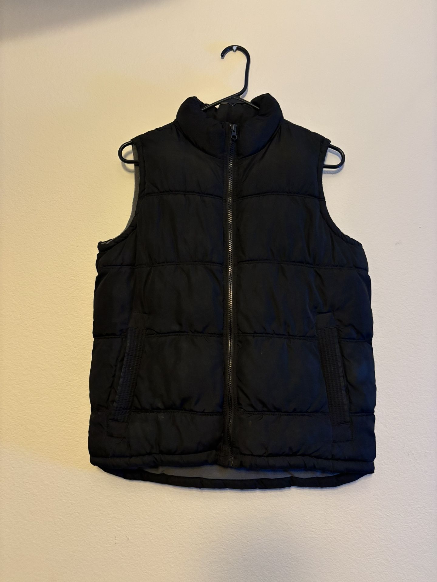 Black Short Sleeved Puffer Vest