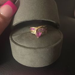 Pink Stone Diamonds, Rapping  Around 14 Karat Gold