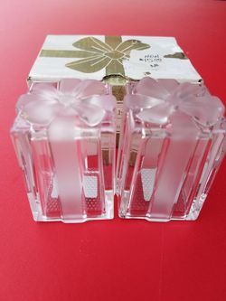 NIB crystal gift salt and pepper shakers (M1)