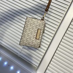 Michael Kors Wallet Used 