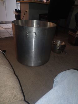 200 qt stock pot  80 dollars