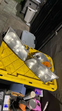 2000 Toyota Camry Headlights