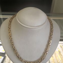 14k Gold necklace 52.1 grams 22 Long layway available 10% down if you interested please make sure you ask for Maribel thank you