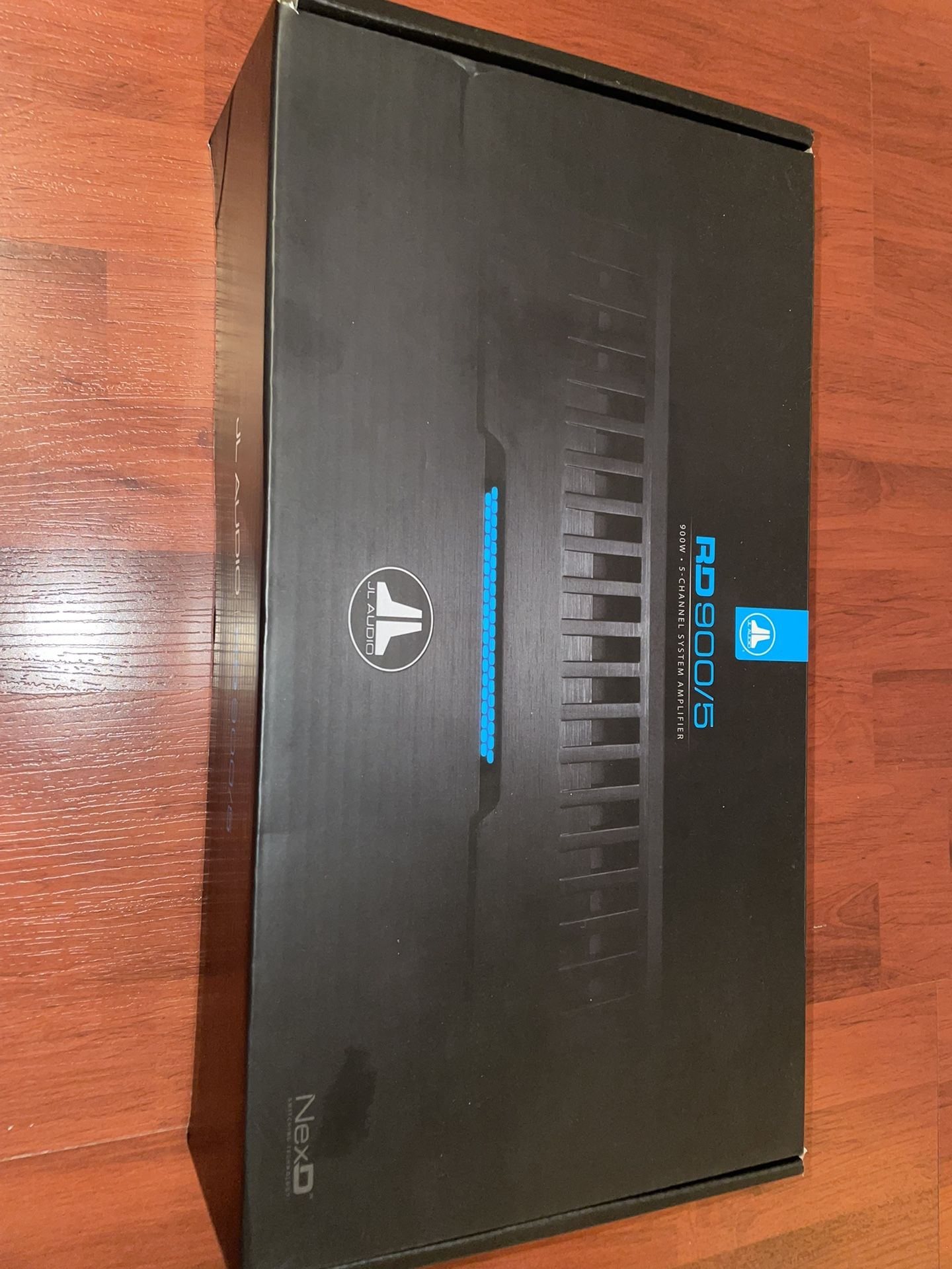 JL Audio 5-Channel Amplifer