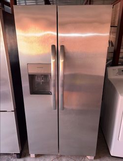 Frigidaire Stainless Steel Refrigerator And Freezer