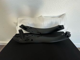Door handles - Front Interior