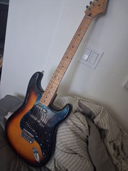 Fender 2006 Made in mexico Stratocaster...$425