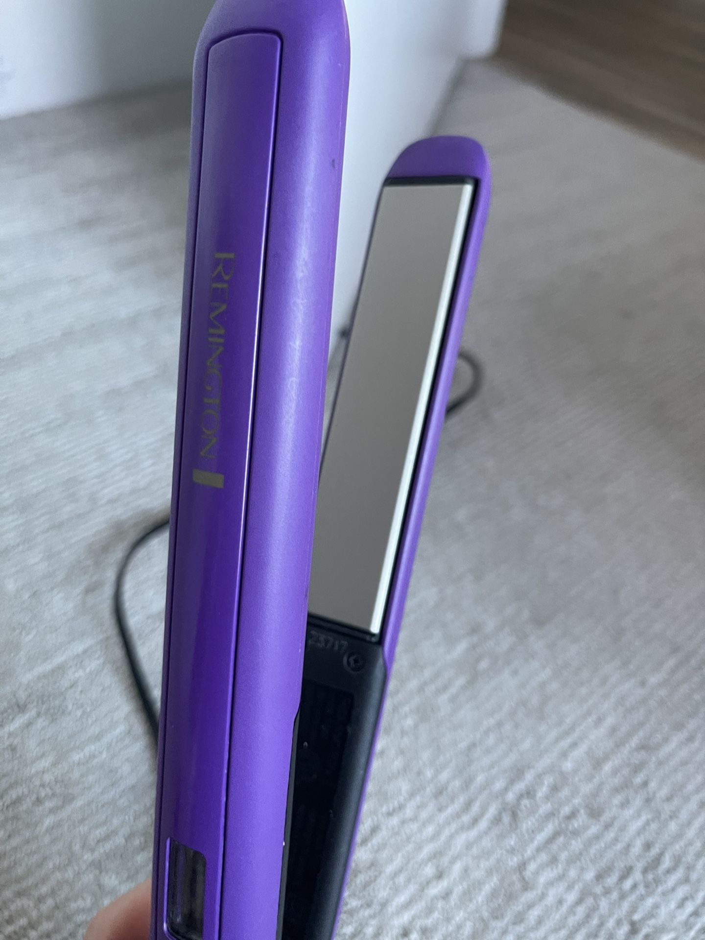 ++Remington Hair Straightener++