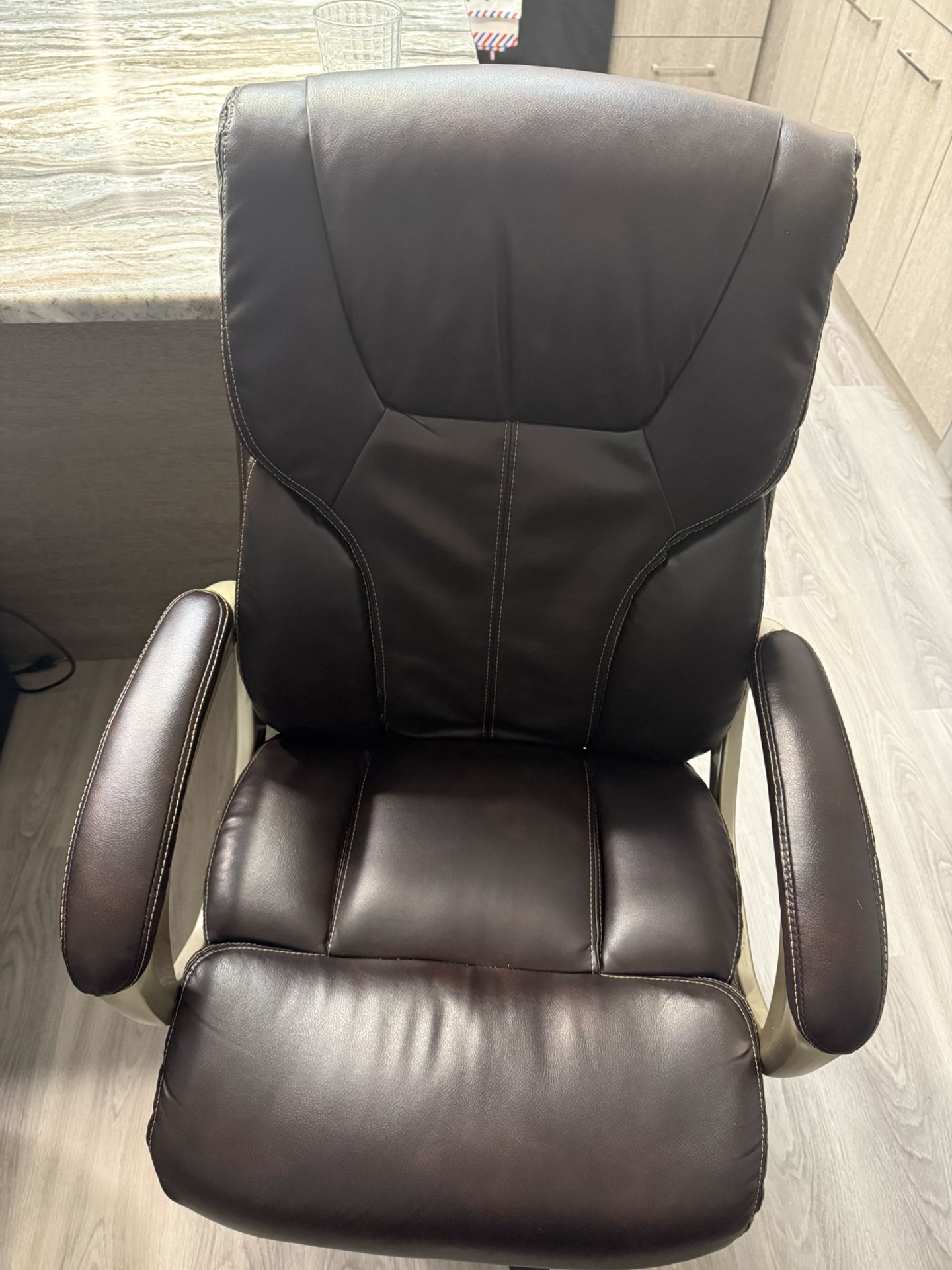 Amazon Basics Executive Chair