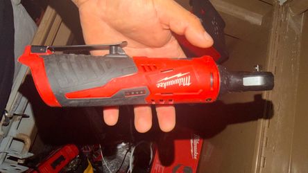 Milwaukee Cordless Ratchet Tool