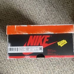 Jordan 1 “Lost and found” size 10 VNDS