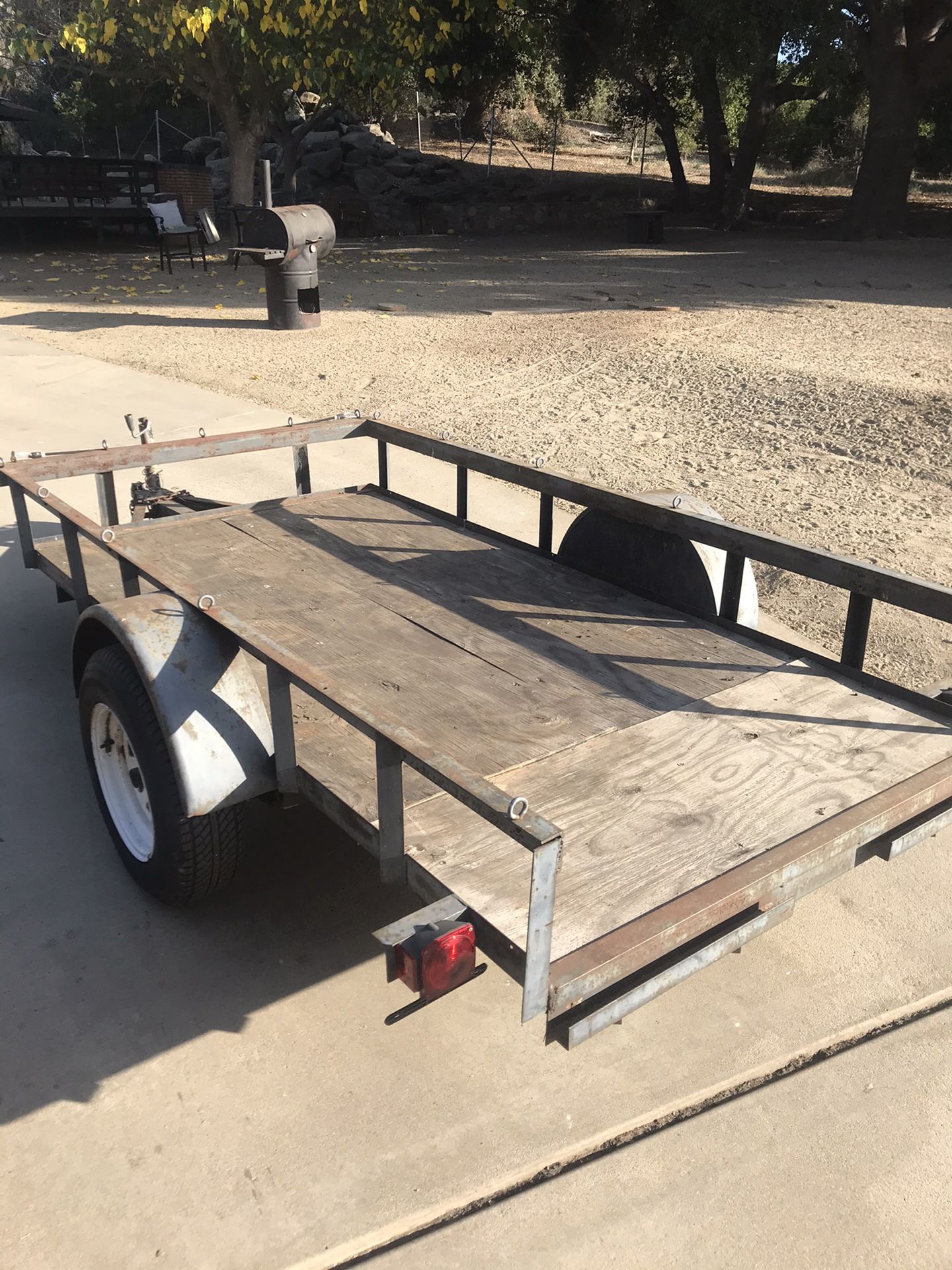 Utility trailer 5x10 (registered w/plate)