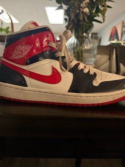 Air Jordan 1 Mid "Patent Leather Navy/White/Red" sneakers