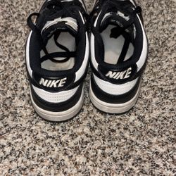 Nike Dunk Low Pandas 