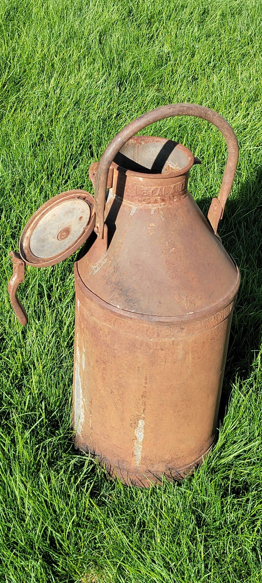 ANTIQUE STANDARD OIL COMPANY 5 Gal. OIL CAN no dents holes NICE Gas and Oil Collectable