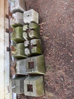 Concrete Cinder Blocks Lot pier blocks