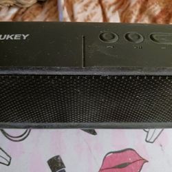 Water Proof Blue Tooth Portable Speaker W Charger 8 Firm Look My Post Alot Item