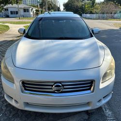 2014 Nissan Maxima 