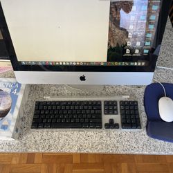Apple iMac Computer Circa 2009