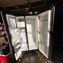 Amana 20.8CUFT Side by Side Counter Depth Freezer Fridge