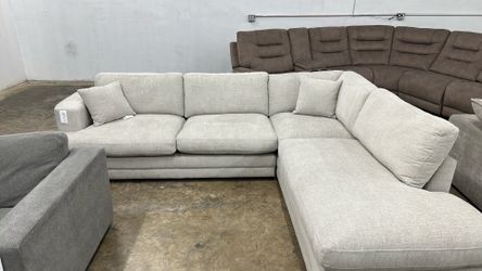 Sectional Sofa - Delivery/Financing Available