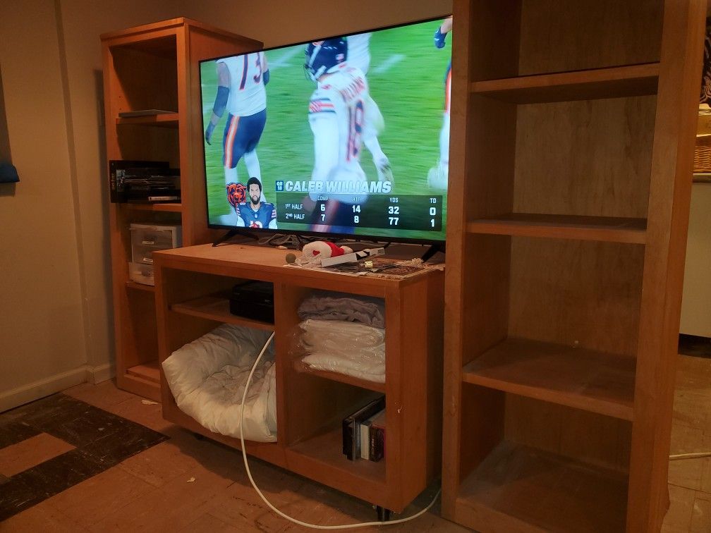 TV Cabinet And 2 Matching Bookshelves
