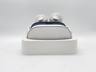 Meta Quest 3S 128GB White VR Headset with 2 Controllers (No Head Strap)