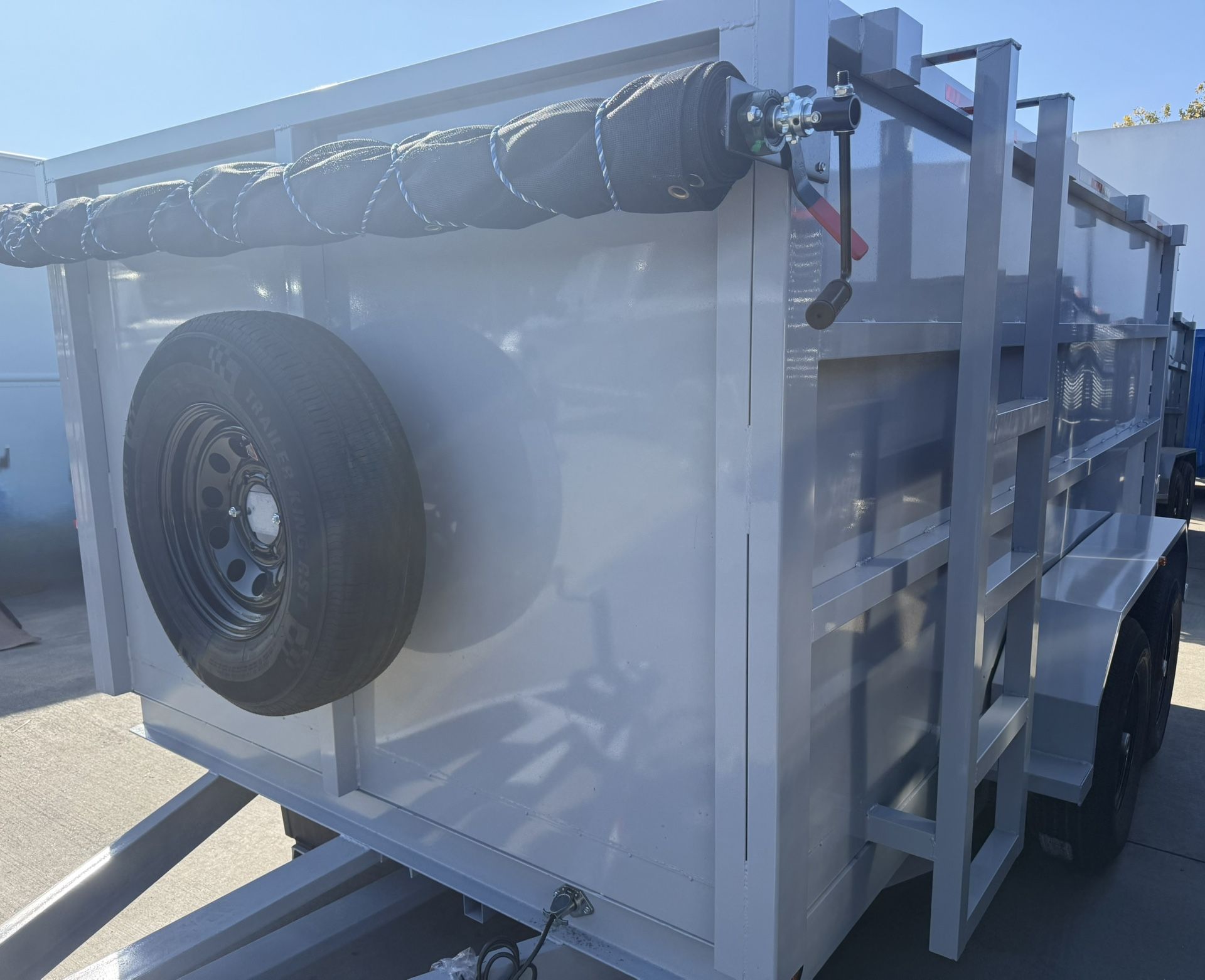New Hydraulic Dump Trailer with Extra Accessories