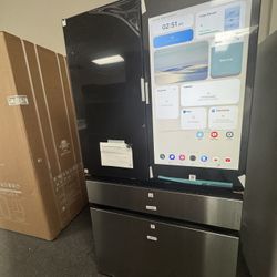 Samsung Family Hub Refrigerator 