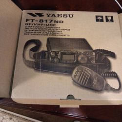 YAESO FT-817 ND HF/VHF/UHF Ultra Compact Transceiver