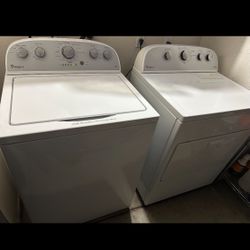 WHIRLPOOL WASHER AND GAS DRYER SET 