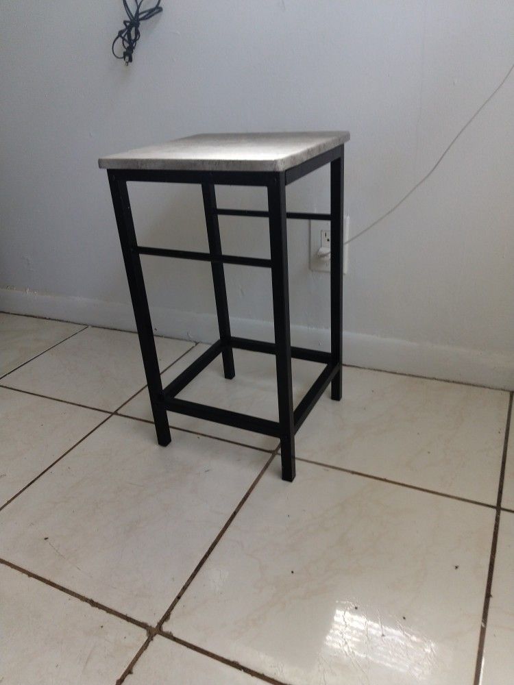 Stool/Small Coffee Table
