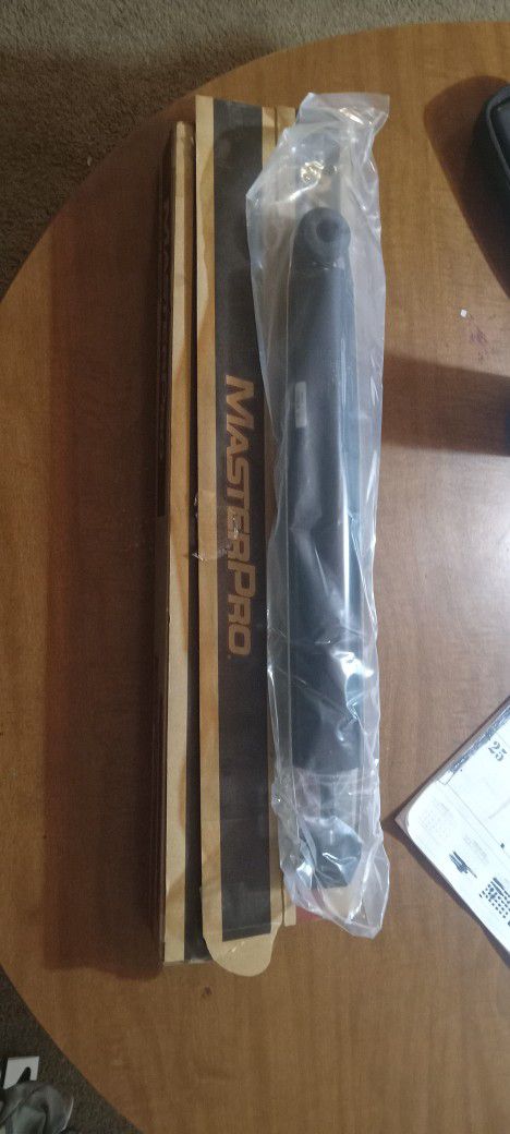 Set Of 2001 Grand  Marquis  Shock Absorbers