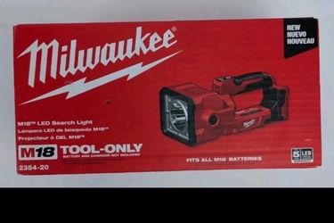 Milwaukee new search light M18