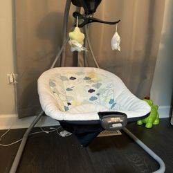 Graco Baby Swing