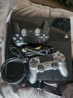 Sony Playstation 4 500 GB console bundle