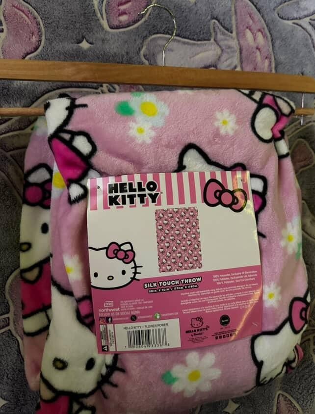 Hello Kitty Blanket