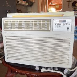 Window AC Unit