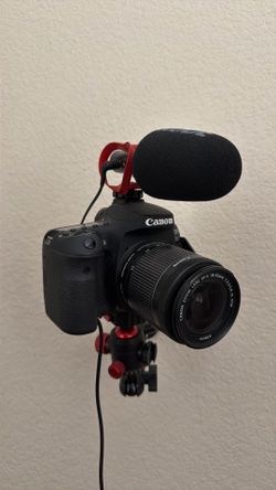 Canon 90D w/ dummy battery & more